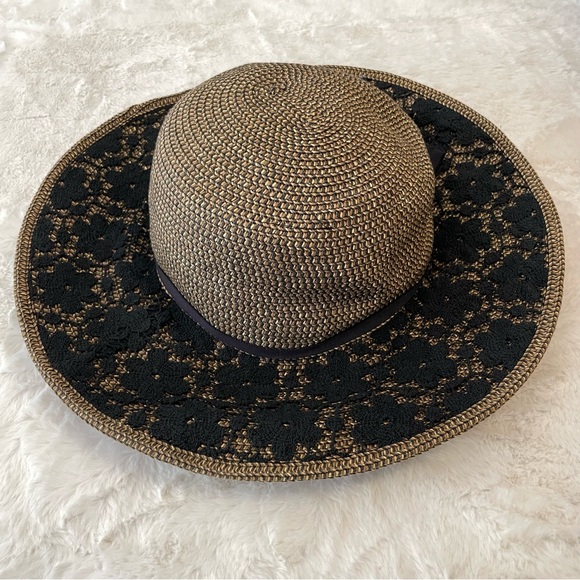 GRACE HATS black-lace covered wide-brim tan paper sun shade hat - Picture 1 of 7